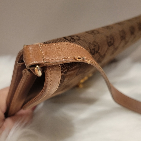 Authentic Vintage Gucci Horseshoe Shoulder Bag - Picture 10 of 13